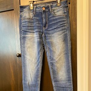 Women’s American Eagle jeans